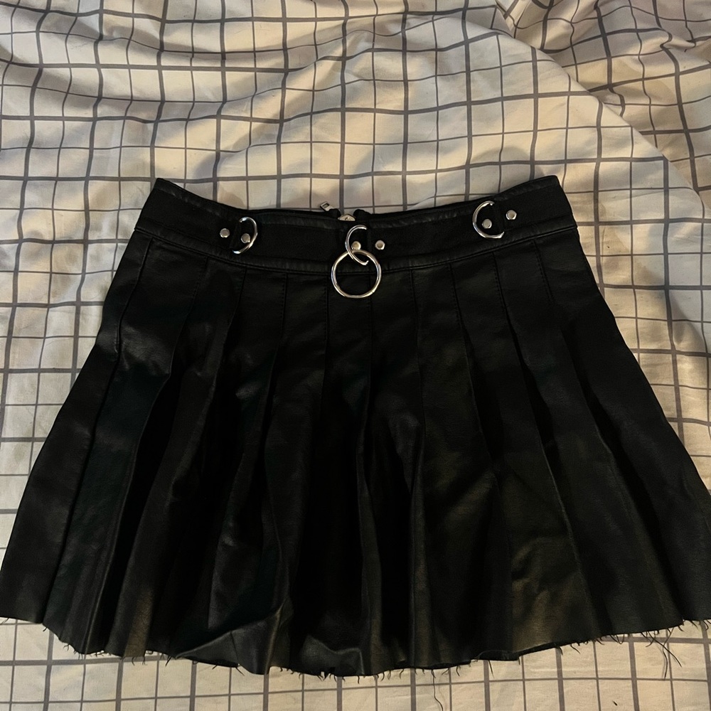 Faux leather mini skirt